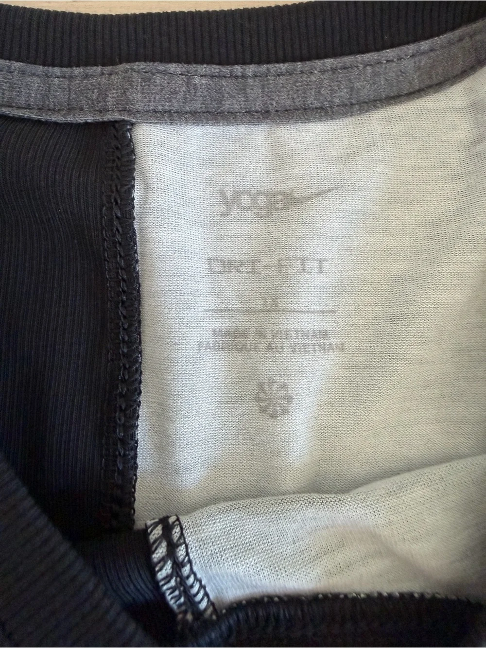Women's Nike yoga cropped shirt